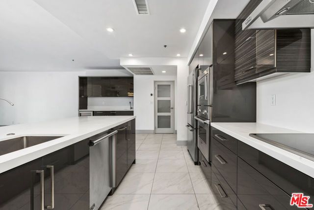 10660 Wilshire Boulevard 804, Los Angeles, CA 90024