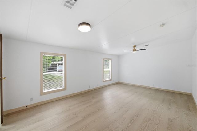 8726 N MEADOWVIEW CIR, Tampa, FL 33625