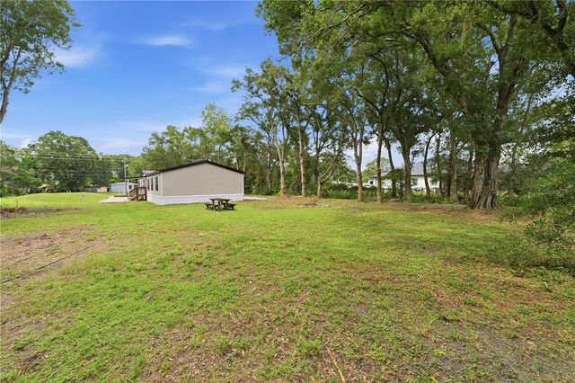 8726 N MEADOWVIEW CIR, Tampa, FL 33625