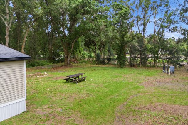 8726 N MEADOWVIEW CIR, Tampa, FL 33625