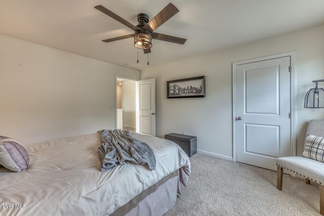 5581 Wildlife Circle, Piney Flats, TN 37686