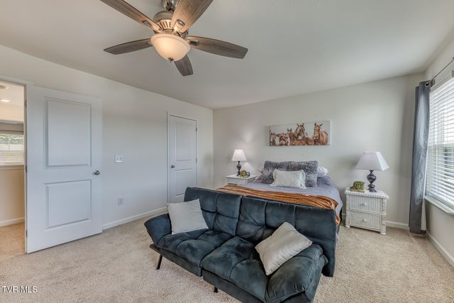 5581 Wildlife Circle, Piney Flats, TN 37686