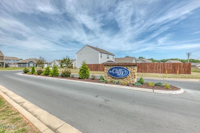5581 Wildlife Circle, Piney Flats, TN 37686
