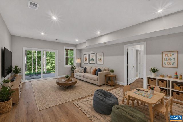 1392 MARCELLA ST, Charlottesville, VA 22911