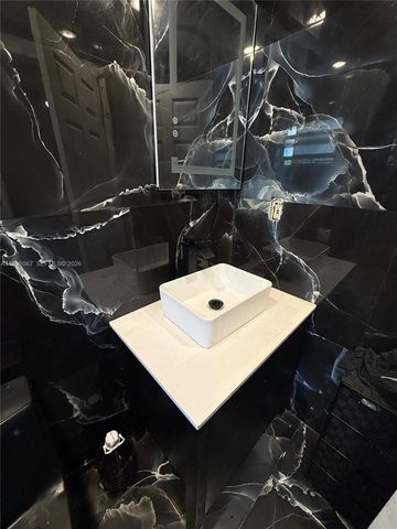 2920 NW 8th St, Fort Lauderdale, FL 33311