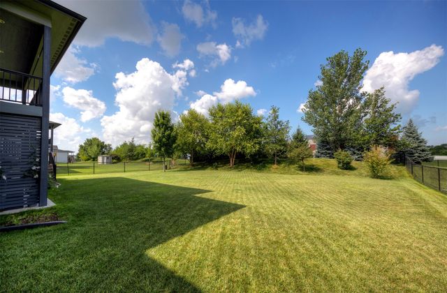 2012 NE Park Drive, Grimes, IA 50111