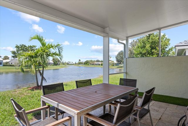 2573 Country Golf Drive, Wellington, FL 33414