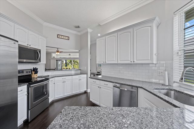 2573 Country Golf Drive, Wellington, FL 33414