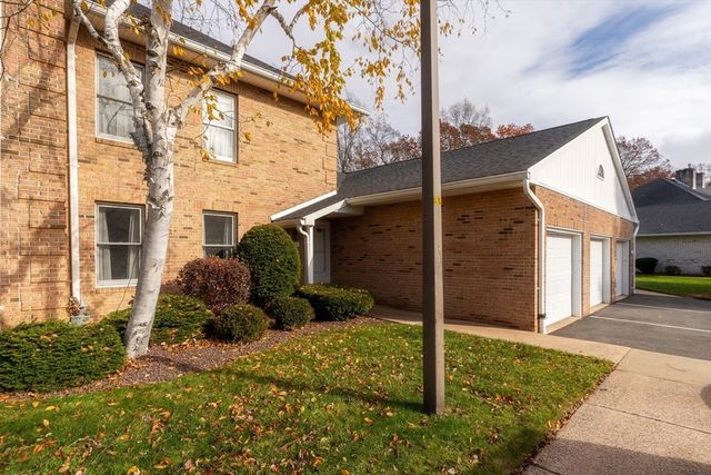 7 Castle Hill Rd G, Agawam, MA 01001