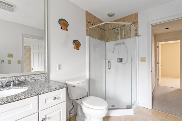 7 Castle Hill Rd G, Agawam, MA 01001