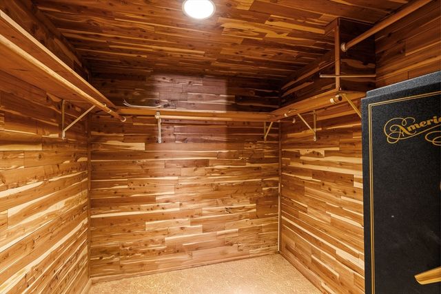 7 Castle Hill Rd G, Agawam, MA 01001