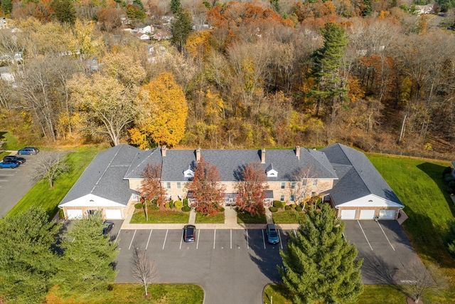 7 Castle Hill Rd G, Agawam, MA 01001