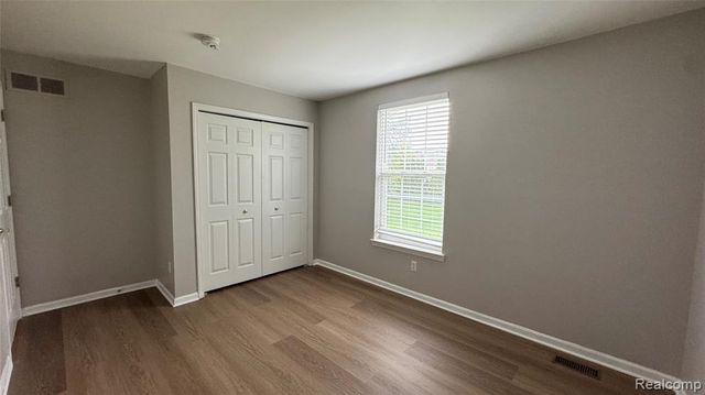 216 Biltmore, Troy, MI 48084