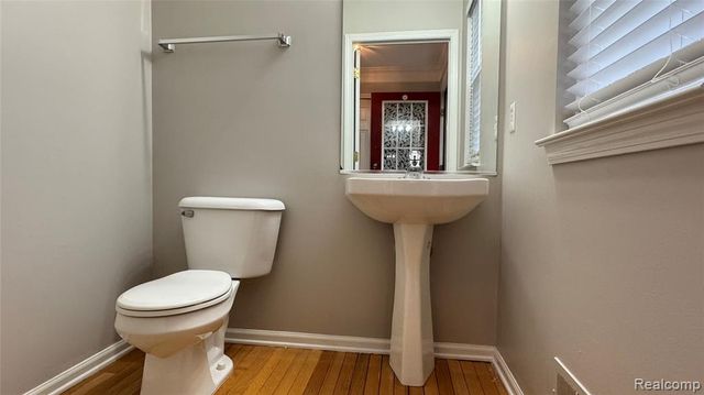 216 Biltmore, Troy, MI 48084