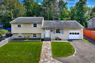 225 Papermill Lane, Fairfield, CT 06824