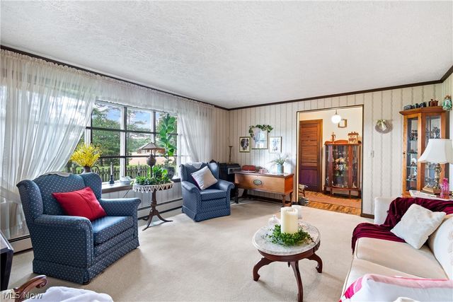 2560 Kenyon Avenue NW, Massillon, OH 44647