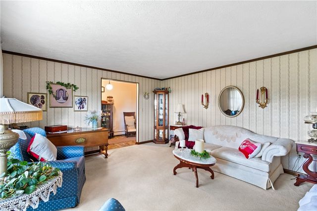 2560 Kenyon Avenue NW, Massillon, OH 44647