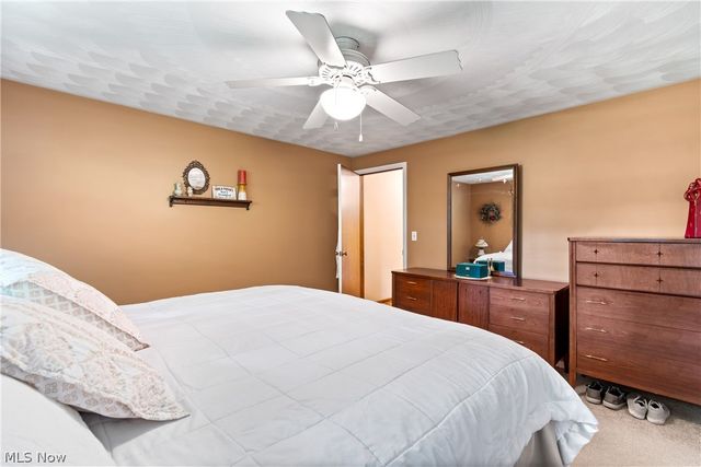 2560 Kenyon Avenue NW, Massillon, OH 44647