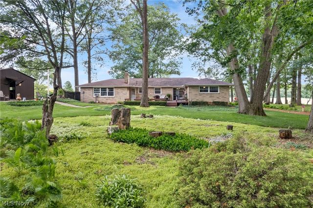 2560 Kenyon Avenue NW, Massillon, OH 44647