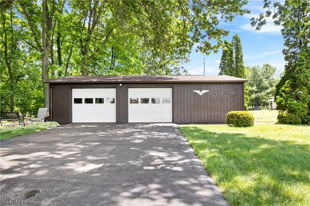 2560 Kenyon Avenue NW, Massillon, OH 44647