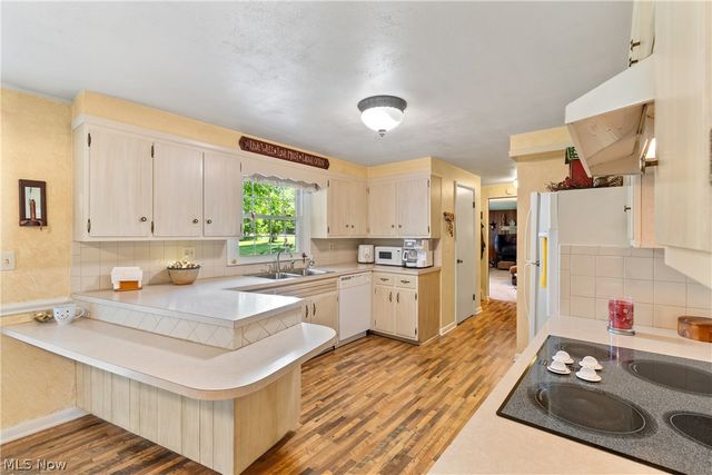 2560 Kenyon Avenue NW, Massillon, OH 44647
