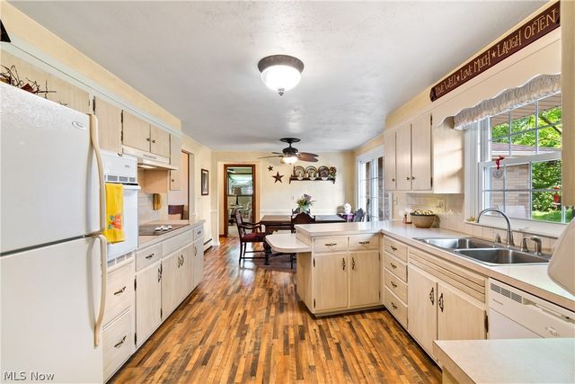 2560 Kenyon Avenue NW, Massillon, OH 44647