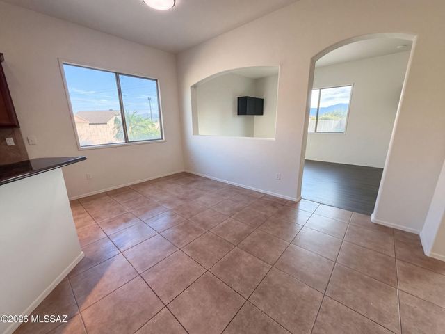 7030 W Fallen Sun Court, Tucson, AZ 85743