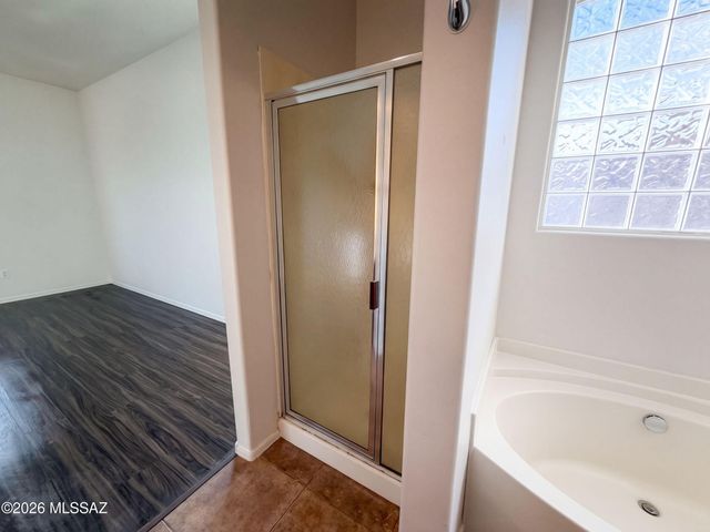 7030 W Fallen Sun Court, Tucson, AZ 85743