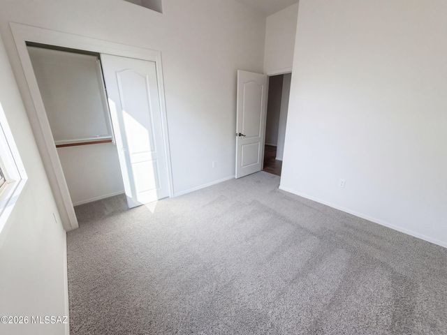 7030 W Fallen Sun Court, Tucson, AZ 85743