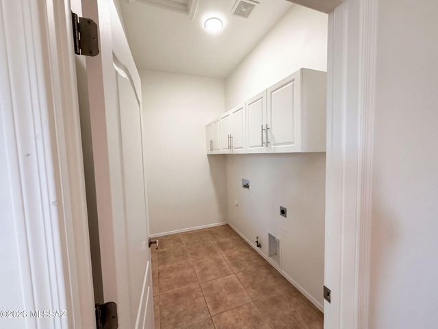 7030 W Fallen Sun Court, Tucson, AZ 85743