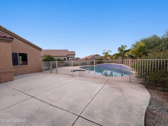 7030 W Fallen Sun Court, Tucson, AZ 85743