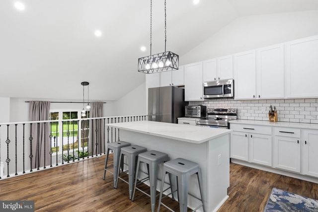 195 STILL MEADOW DR, Martinsburg, WV 25405