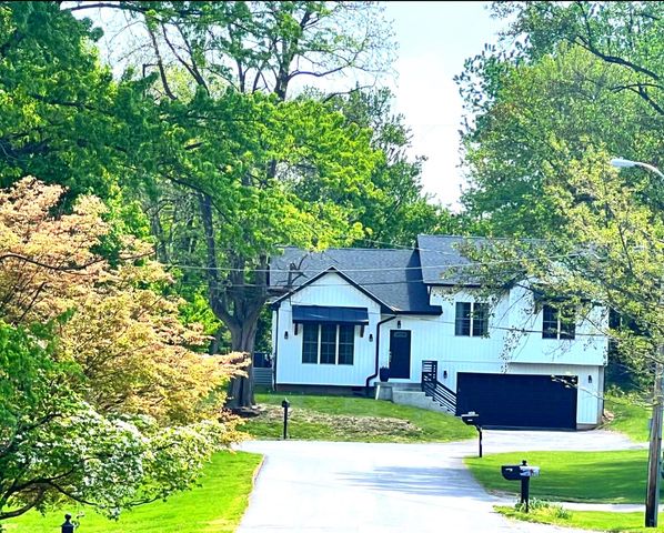 195 STILL MEADOW DR, Martinsburg, WV 25405