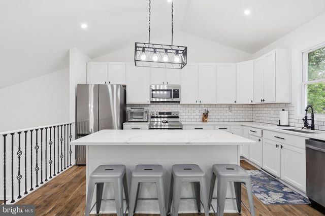 195 STILL MEADOW DR, Martinsburg, WV 25405