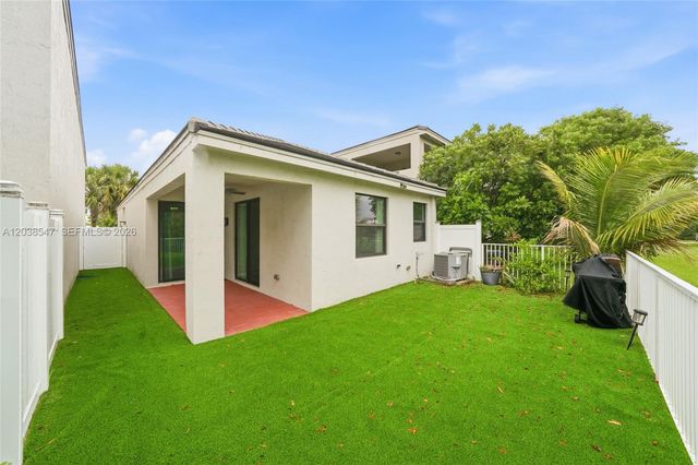 3384 NW 5th St, Pompano Beach, FL 33069