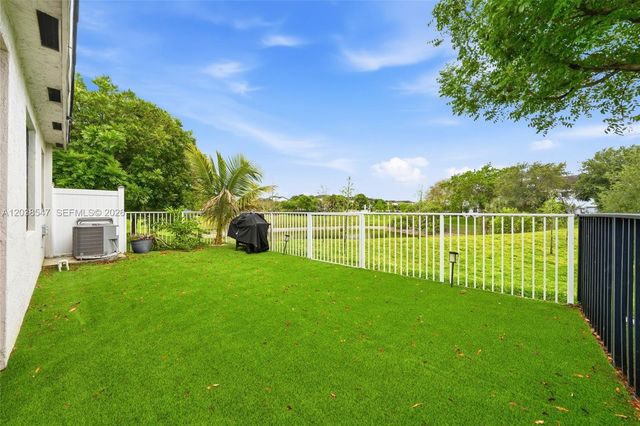 3384 NW 5th St, Pompano Beach, FL 33069
