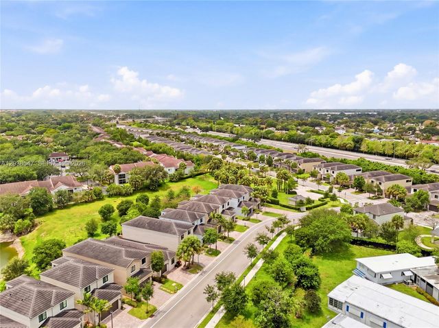 3384 NW 5th St, Pompano Beach, FL 33069