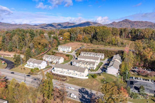 209 Stoney Point Way, Candler, NC 28715