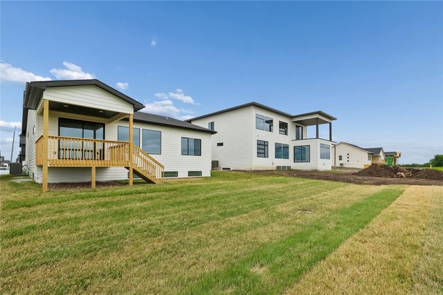 4661 177th Street, Urbandale, IA 50323