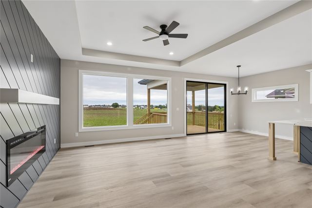 4661 177th Street, Urbandale, IA 50323