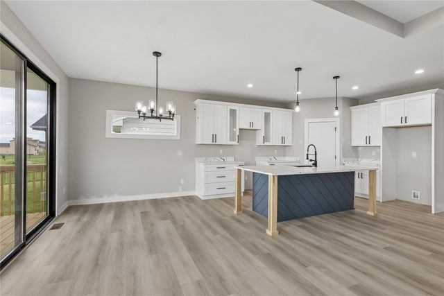 4661 177th Street, Urbandale, IA 50323
