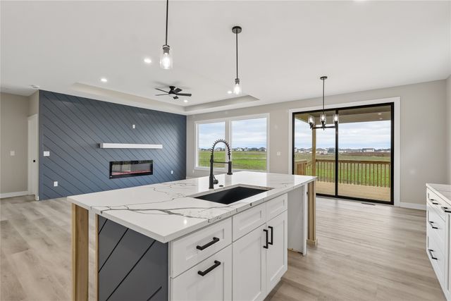 4661 177th Street, Urbandale, IA 50323