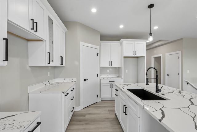 4661 177th Street, Urbandale, IA 50323