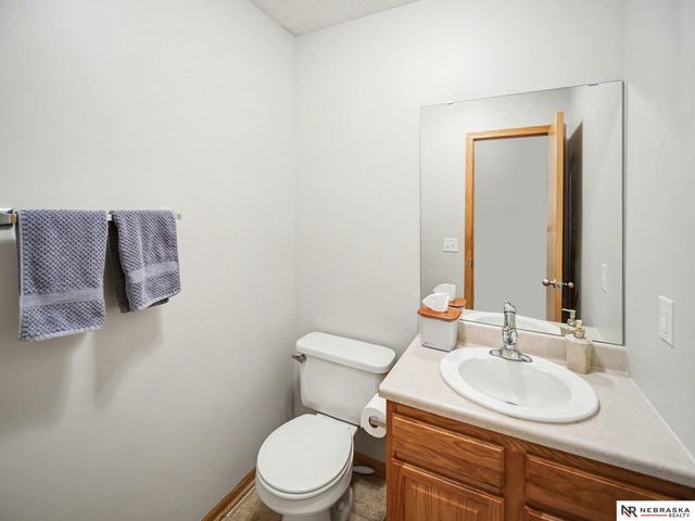 6821 N 16Th Street, Lincoln, NE 68521