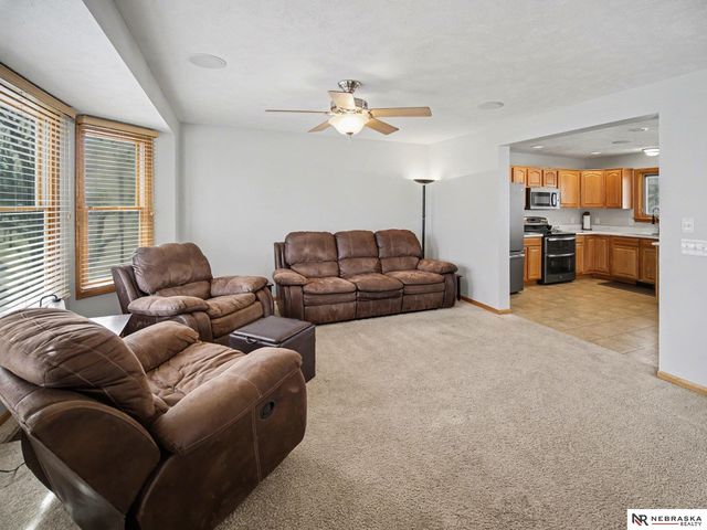 6821 N 16Th Street, Lincoln, NE 68521
