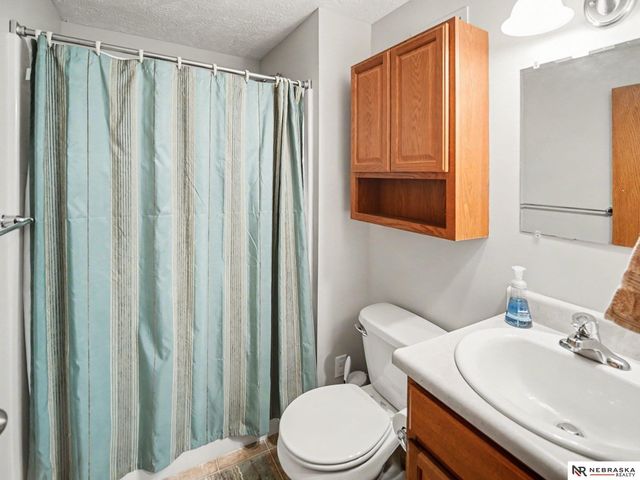 6821 N 16Th Street, Lincoln, NE 68521