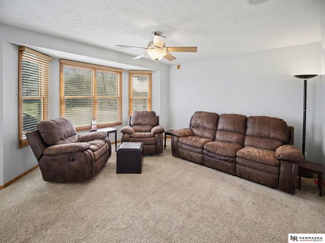 6821 N 16Th Street, Lincoln, NE 68521