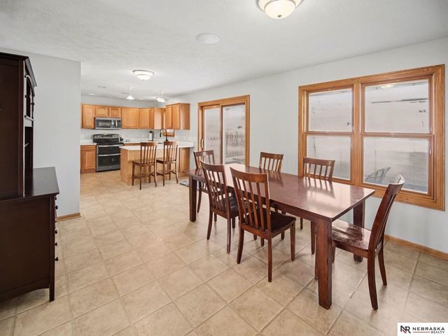 6821 N 16Th Street, Lincoln, NE 68521