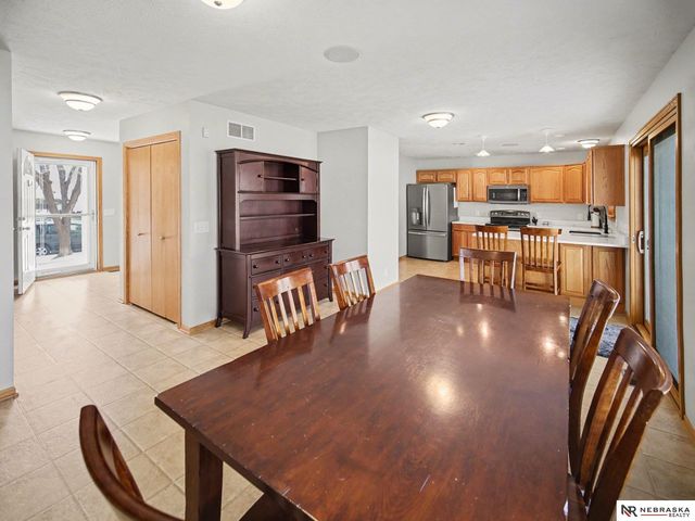 6821 N 16Th Street, Lincoln, NE 68521