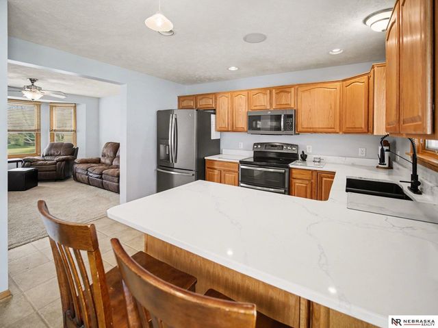 6821 N 16Th Street, Lincoln, NE 68521